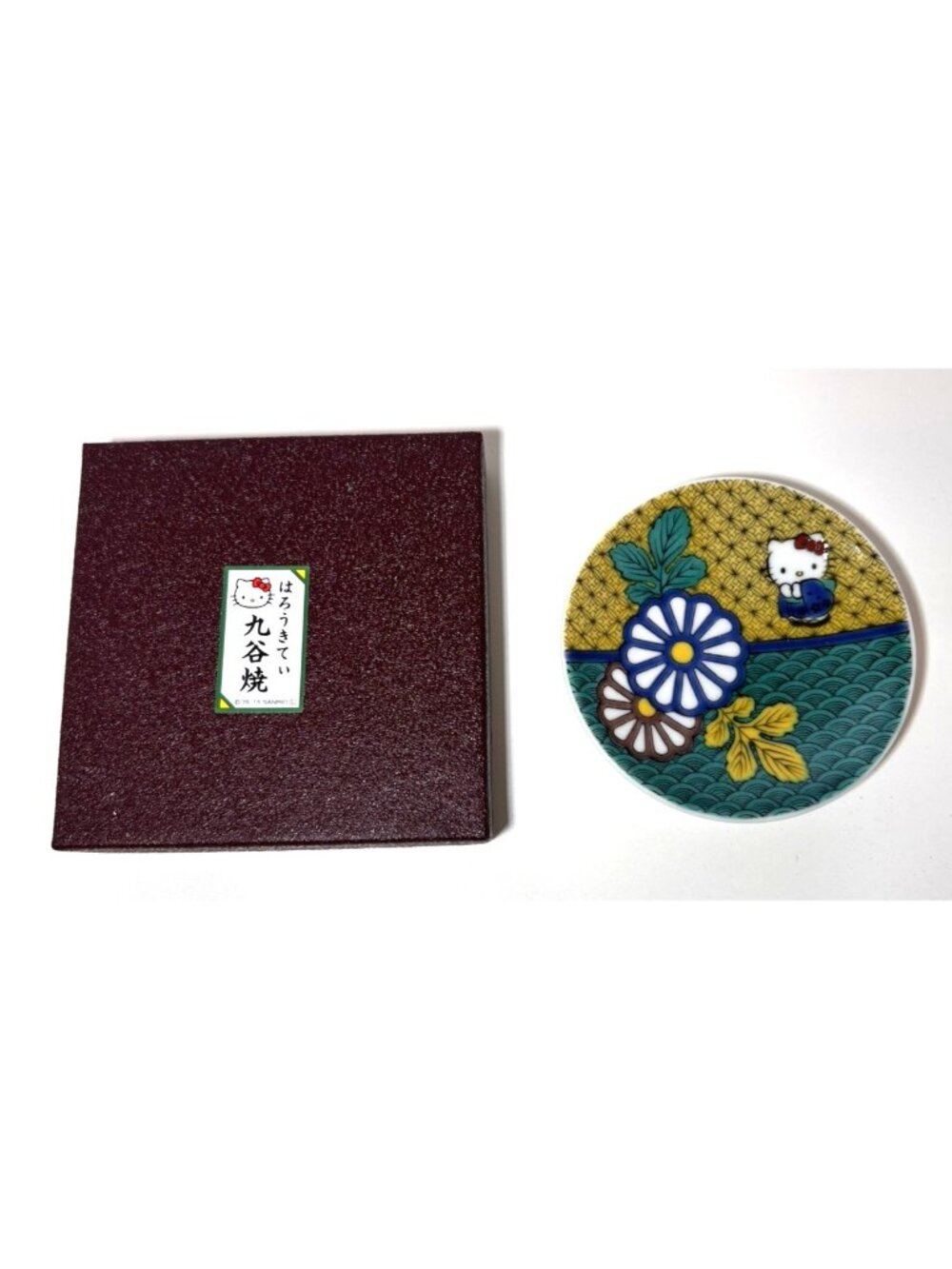Sanrio Hello Kitty Kutani ware small plate (blue hand chrysanthemum design) NEW